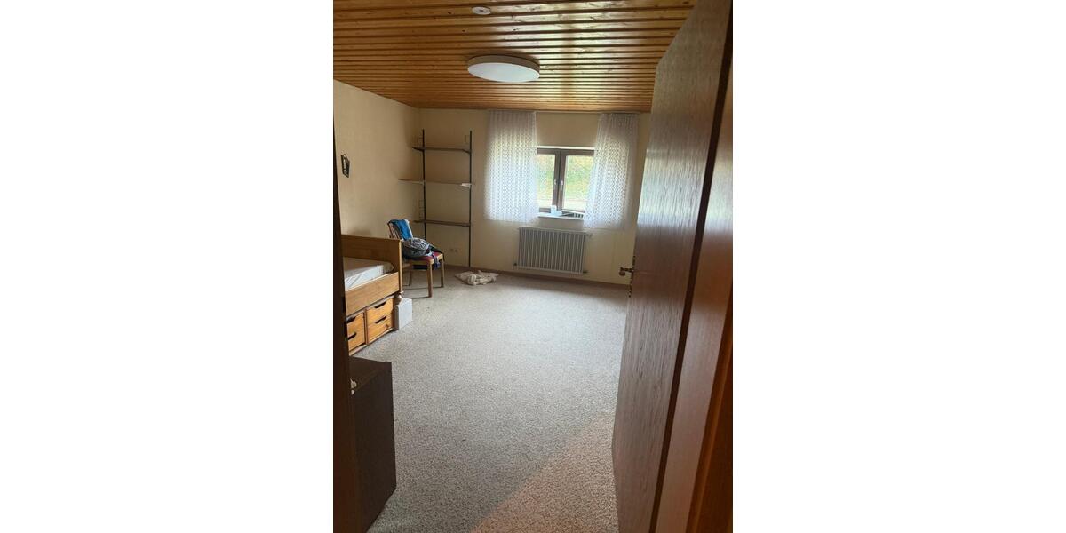 Doppelhaushälfte Kirkel - 10 Zimmer, 230 m&sup2;, 340.000&euro; | Angebot:24868755