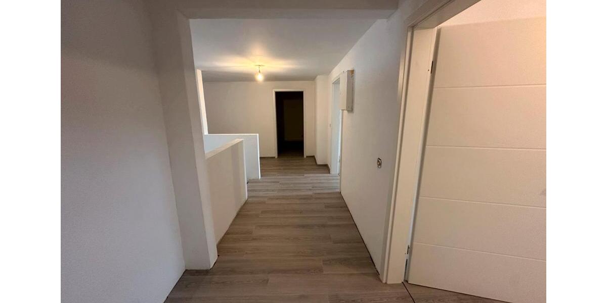 Einfamilienhaus Völklingen - 10 Zimmer, 10 m&sup2;, 325.000&euro; | Angebot:24996718