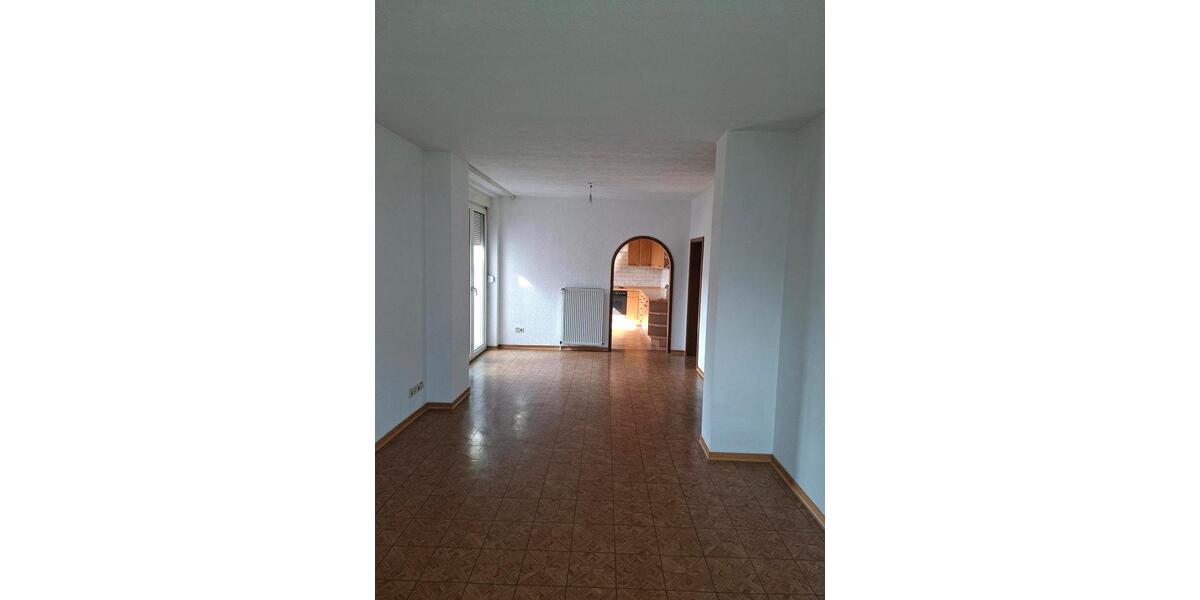 Erdgeschoßwohnung Homburg - 4 Zimmer, 100 m&sup2;, 950&euro; | Angebot:25431684