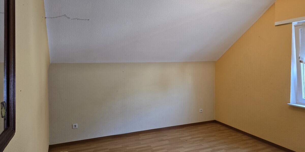 Gepflegtes Einfamilienhaus im Zentrum von Schmelz zum Kauf - Reihenendhaus Schmelz / Außen Außen | Angebot:27332904