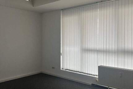 Gewerbeobjekt Saarlouis Roden - 4 Zimmer, 141 m&sup2;, 1.150&euro; | Angebot:25797881