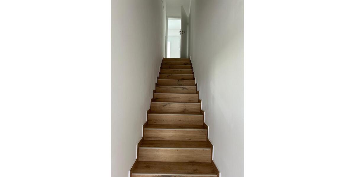 Etagenwohnung Neunkirchen Heinitz - 2 Zimmer, 75 m&sup2;, 990&euro; | Angebot:24101090