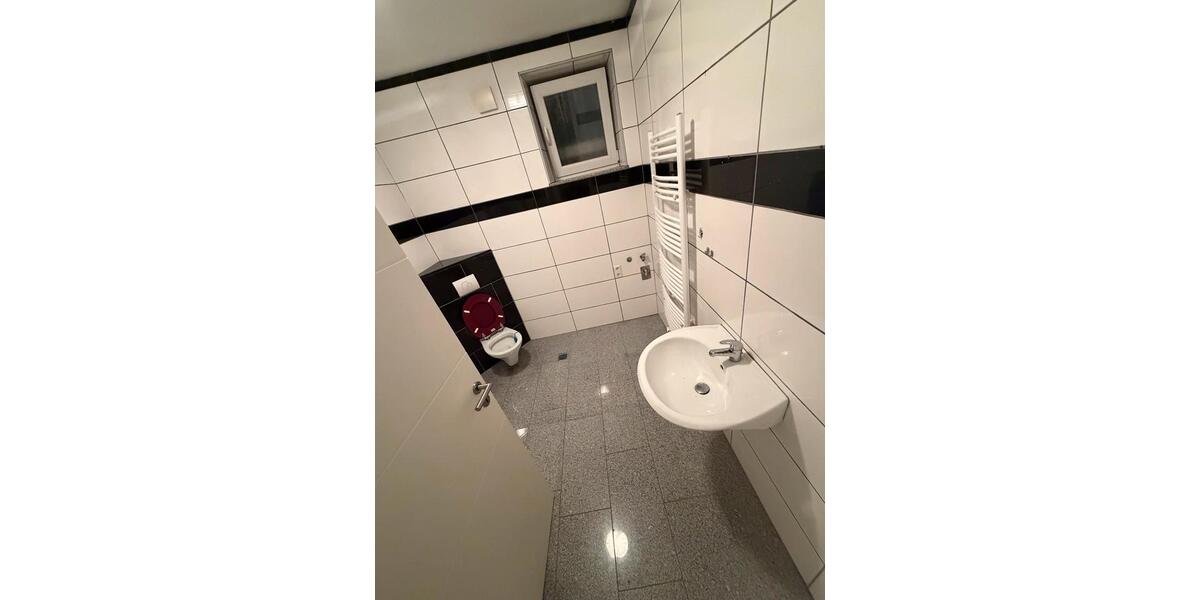 Erdgeschoßwohnung Schmelz - 5 Zimmer, 105 m&sup2;, 800&euro; | Angebot:26393242