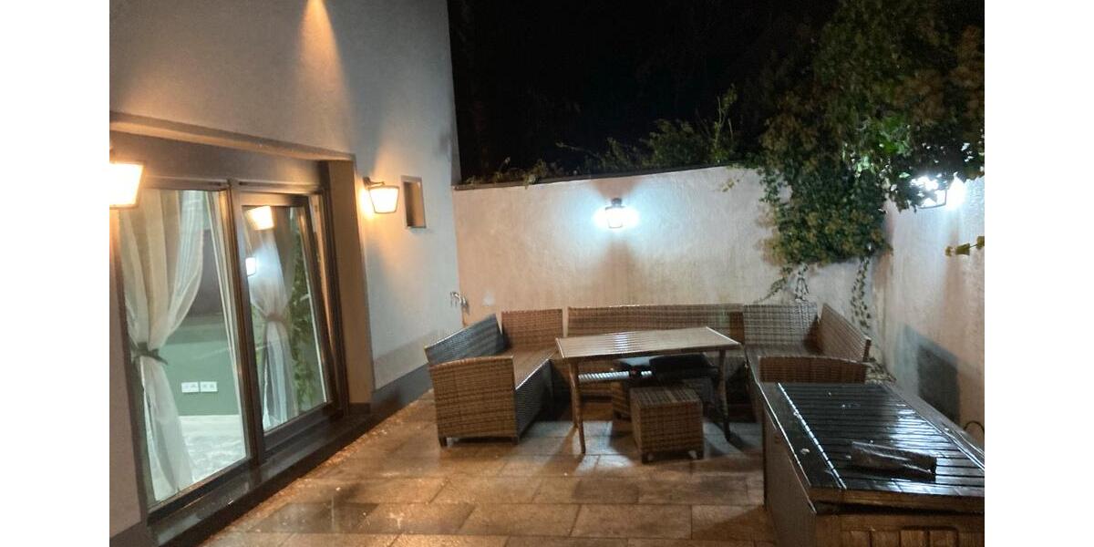Etagenwohnung Saarbrücken West - 2 Zimmer, 60 m&sup2;, 910&euro; | Angebot:26683697