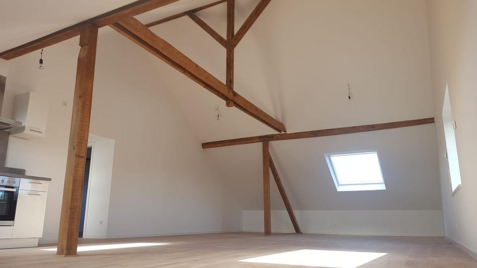 Dachgeschoßwohnung Völklingen - 2.5 Zimmer, 104 m&sup2;, 750&euro; | Angebot:26652037