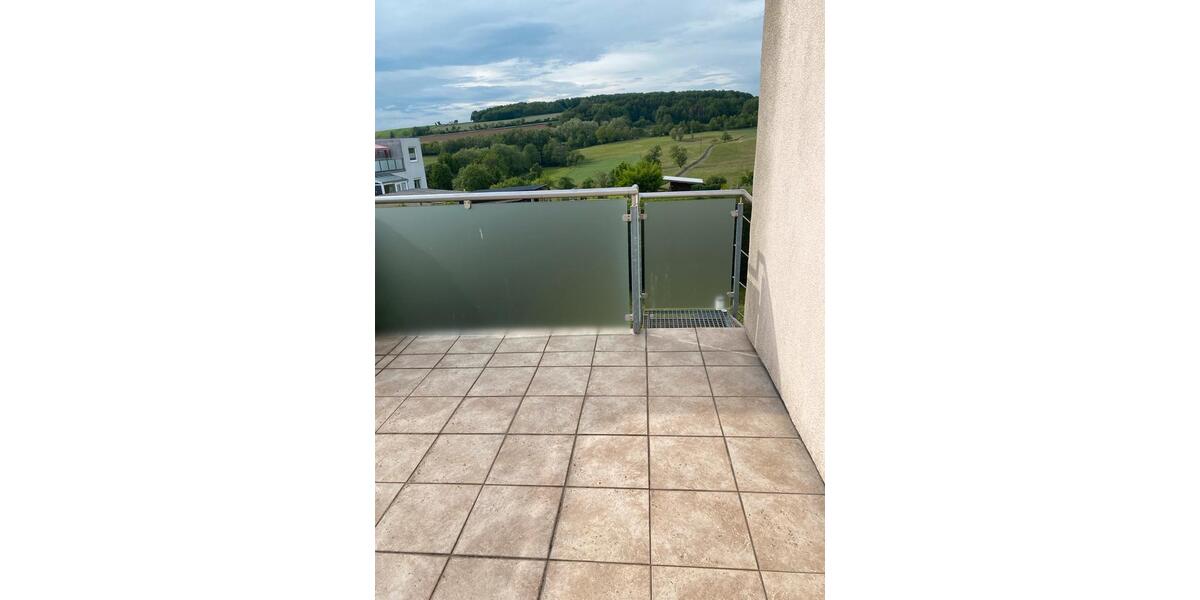 Etagenwohnung Heusweiler - 4 Zimmer, 160 m&sup2;, 1.200&euro; | Angebot:26049460