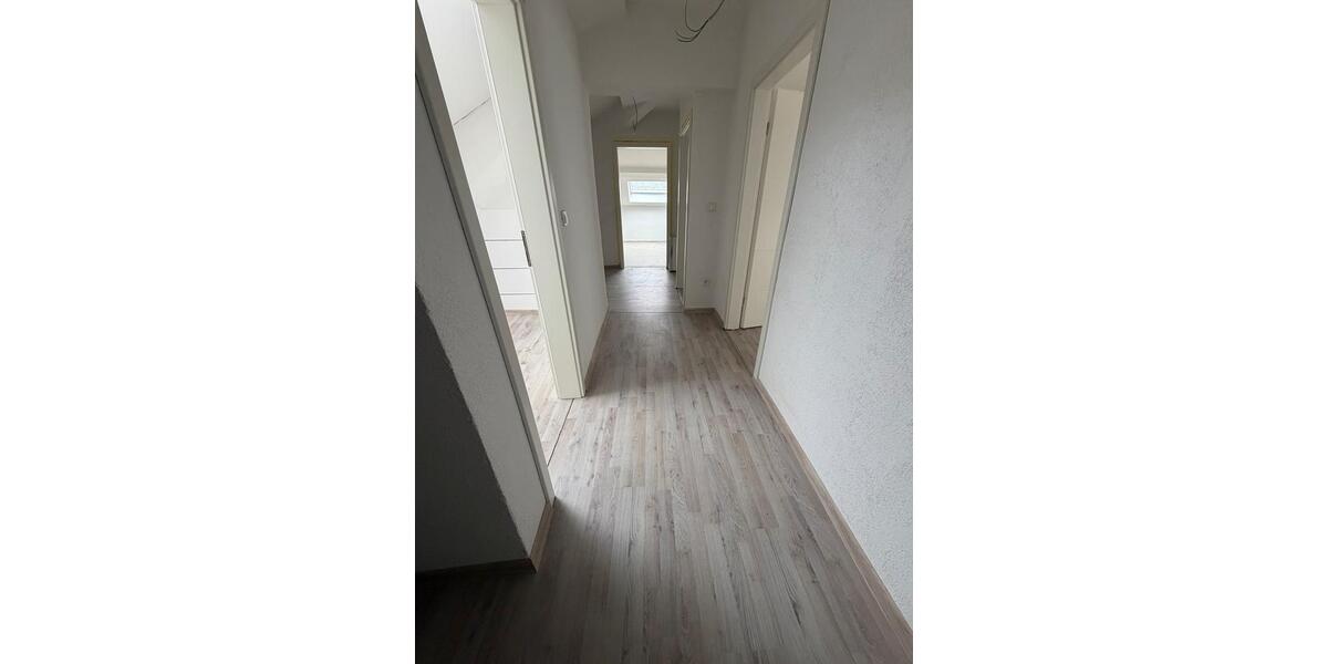 Etagenwohnung Beckingen - 4 Zimmer, 135 m&sup2;, 1.100&euro; | Angebot:26640020