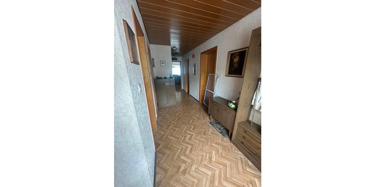 Mehrfamilienhaus, Wohnhaus Friedrichsthal - 10 Zimmer, 276 m&sup2;, 270.000&euro; | Angebot:25022353