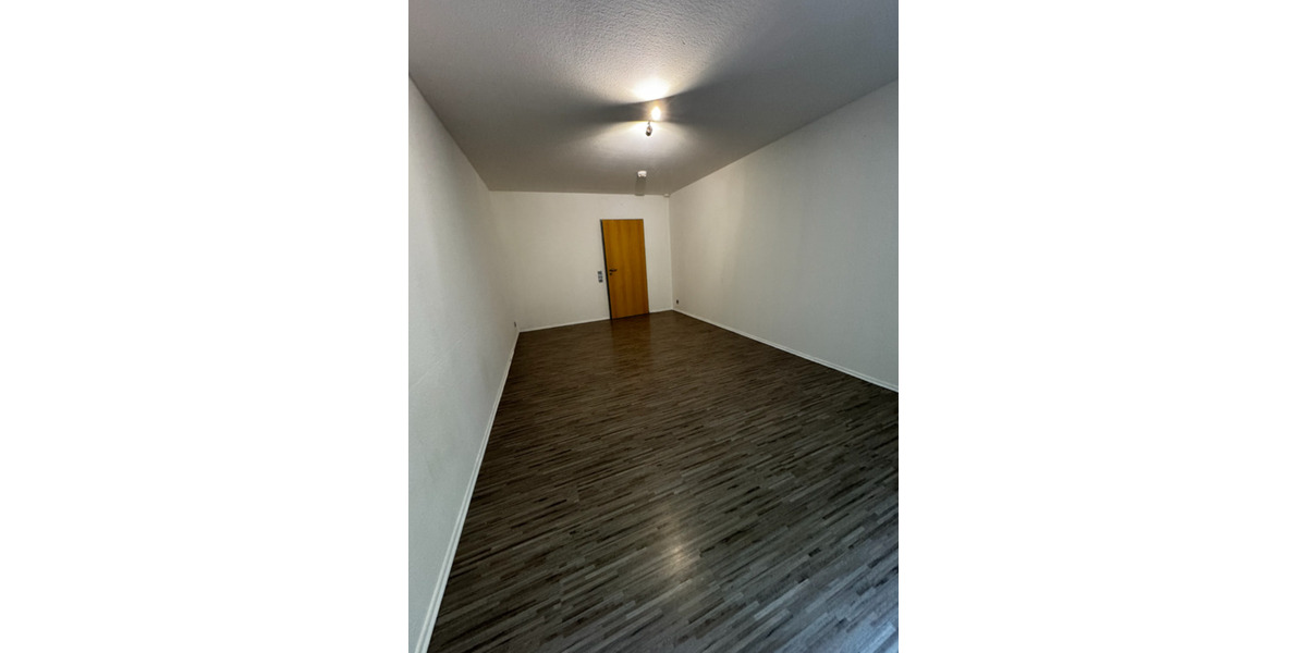 Etagenwohnung Saarbrücken Neue Bremm - 1 Zimmer, 35 m&sup2;, 410&euro; | Angebot:25883542