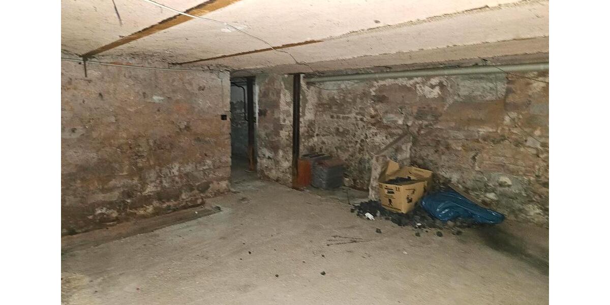 Einfamilienhaus Sankt Wendel - 9 Zimmer, 223 m&sup2;, 160.000&euro; | Angebot:23163782