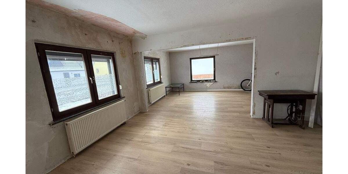 Einfamilienhaus Großrosseln Dorf im Warndt - 4 Zimmer, 123 m&sup2;, 149.000&euro; | Angebot:25661346