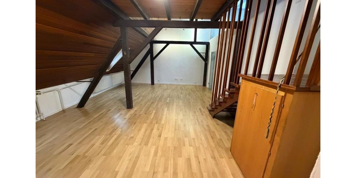 Etagenwohnung Homburg - 2 Zimmer, 65 m&sup2;, 690&euro; | Angebot:25722971