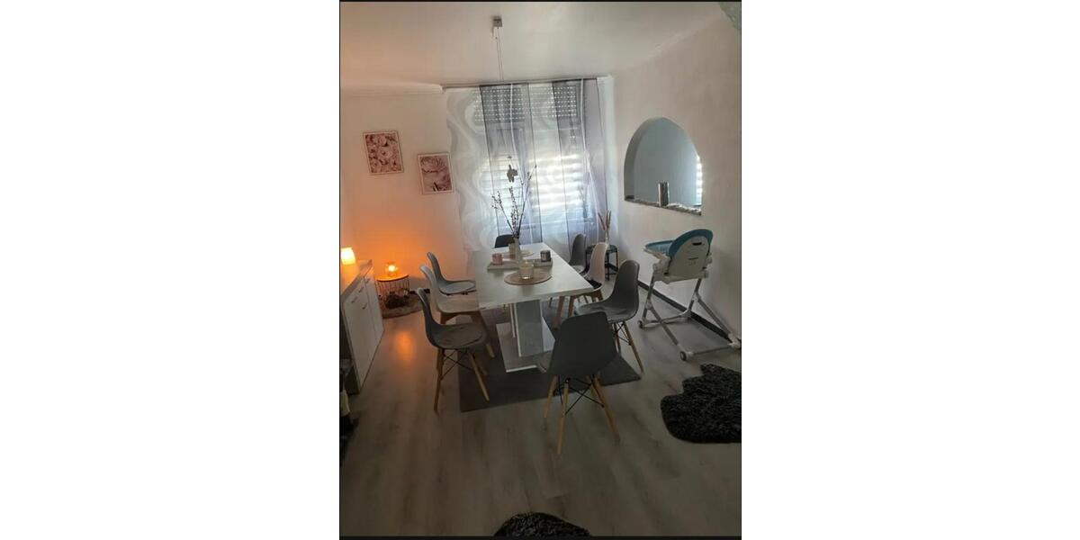 Erdgeschoßwohnung Neunkirchen - 4 Zimmer, 110 m&sup2;, 900&euro; | Angebot:25322321