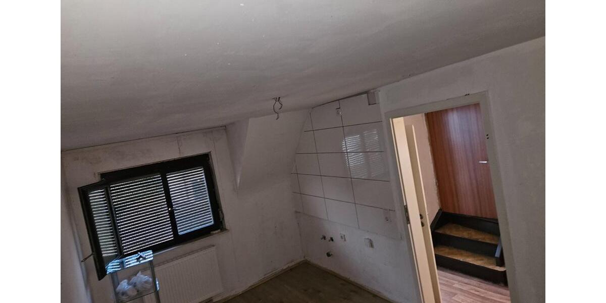 Etagenwohnung Saarbrücken Dudweiler - 4 Zimmer, 90 m&sup2;, 580&euro; | Angebot:25752721