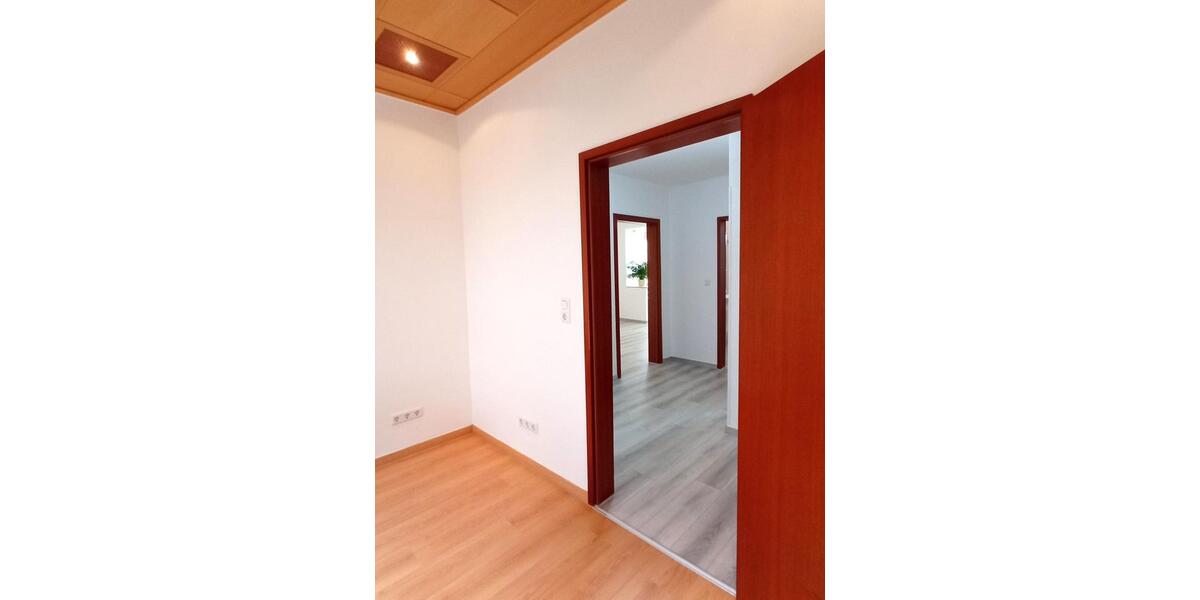 Etagenwohnung Neunkirchen - 3 Zimmer, 70 m&sup2;, 700&euro; | Angebot:25828085