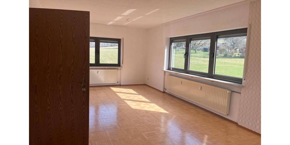 Erdgeschoßwohnung Tholey - 4 Zimmer, 105 m&sup2;, 700&euro; | Angebot:25456598