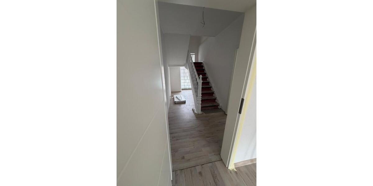 Etagenwohnung Beckingen - 4 Zimmer, 135 m&sup2;, 1.100&euro; | Angebot:26640020