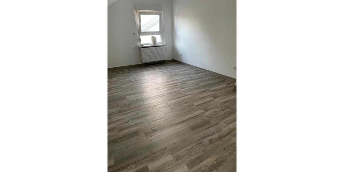 Etagenwohnung Völklingen - 3 Zimmer, 80 m&sup2;, 750&euro; | Angebot:25943565