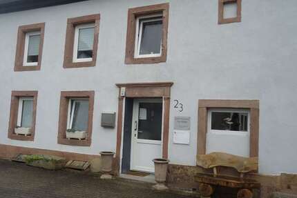 Haus Ottweiler - 9 Zimmer, 260 m&sup2;, 240.000&euro; | Angebot:24578464