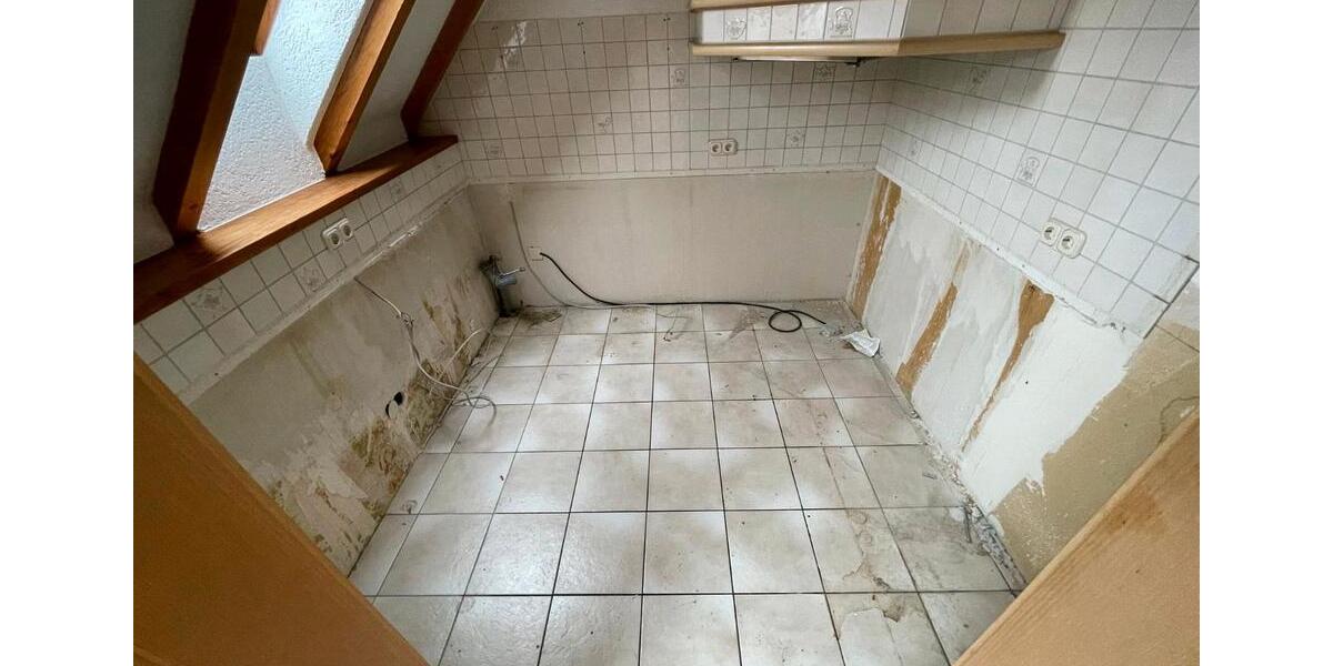 Dachgeschoßwohnung Blieskastel - 4.5 Zimmer, 120 m&sup2;, 800&euro; | Angebot:26665692