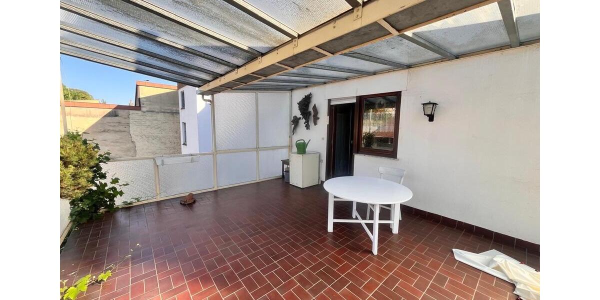 Einfamilienhaus Sankt Ingbert - 9 Zimmer, 219 m&sup2;, 285.000&euro; | Angebot:26992219