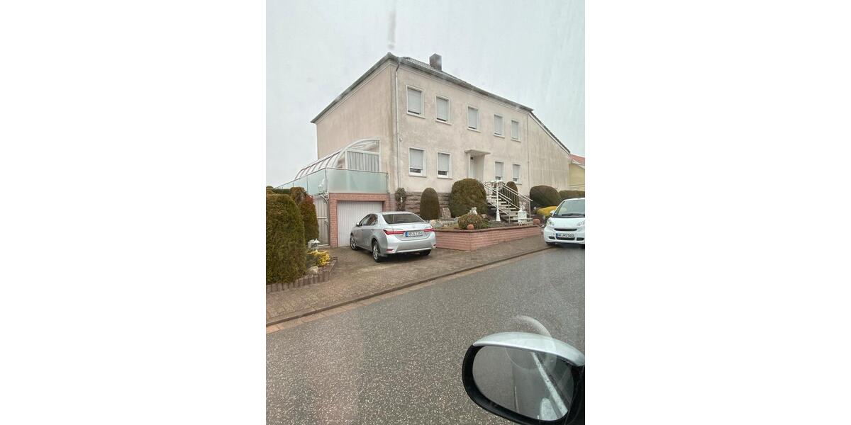 Etagenwohnung Heusweiler - 4 Zimmer, 160 m&sup2;, 1.200&euro; | Angebot:26049460