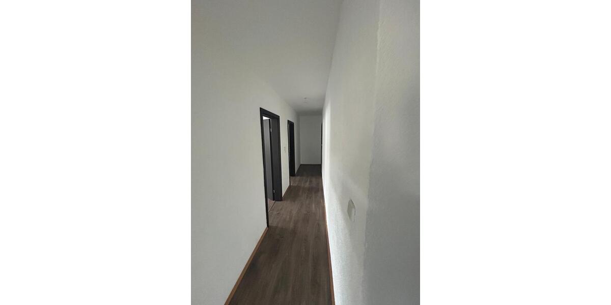 Etagenwohnung Neunkirchen - 3 Zimmer, 100 m&sup2;, 1.240&euro; | Angebot:25760216