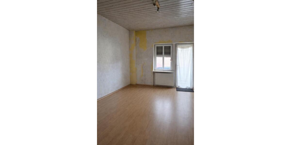 Etagenwohnung Saarbrücken West - 3 Zimmer, 70 m&sup2;, 490&euro; | Angebot:25368866