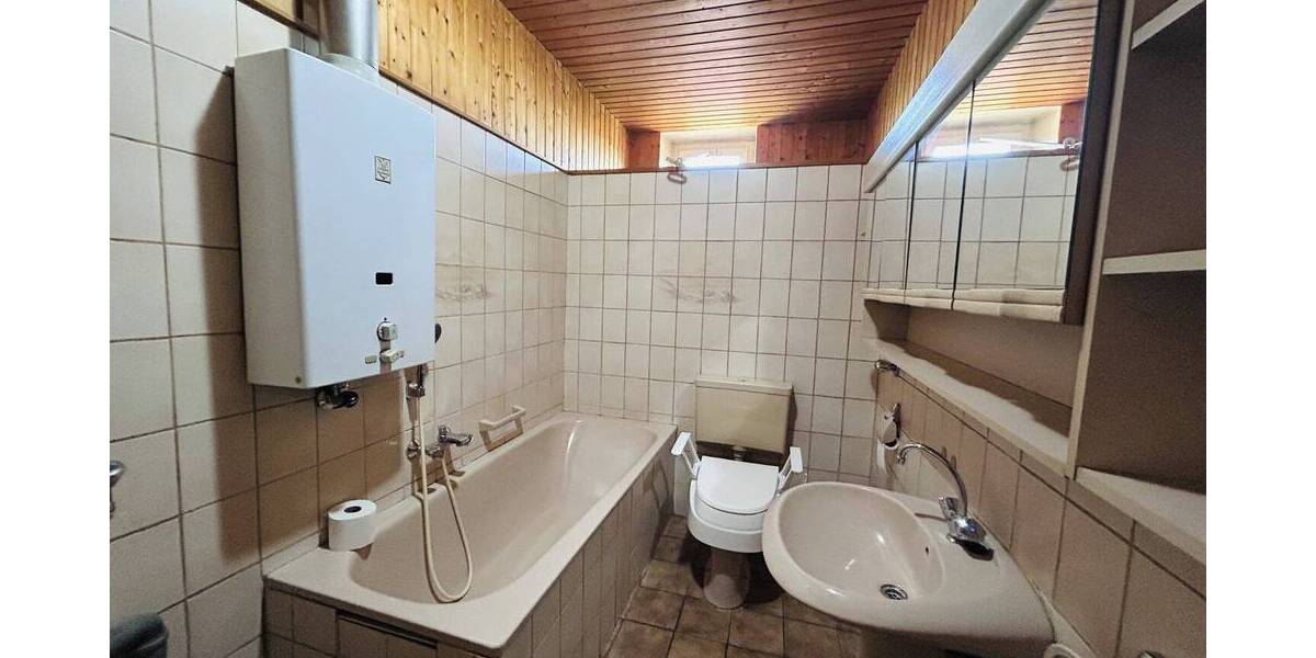 Etagenwohnung Saarbrücken Güdingen - 3 Zimmer, 81 m&sup2;, 85.000&euro; | Angebot:26697996