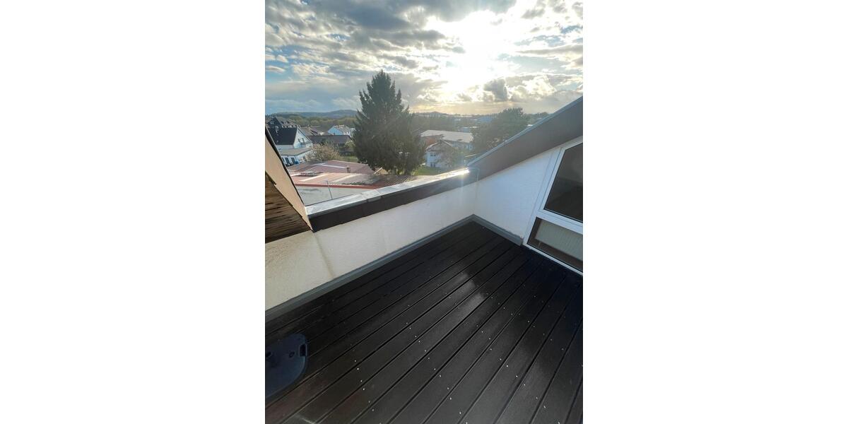 Dachgeschoßwohnung Homburg - 3 Zimmer, 63 m&sup2;, 1.100&euro; | Angebot:25968190