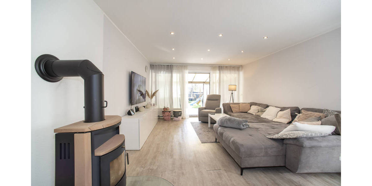 Mehrfamilienhaus, Wohnhaus Saarbrücken / Brebach-Fechingen Brebach-Fechingen - 9 Zimmer, 250 m&sup2;, 415.000&euro; | Angebot:25957973