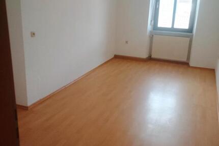 Wohnung Völklingen - 3 Zimmer, 70 m&sup2;, 445&euro; | Angebot:26021104