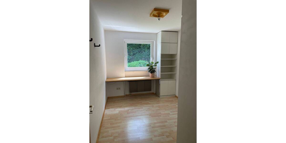 Etagenwohnung Saarbrücken St Johann - 4 Zimmer, 141 m&sup2;, 1.765&euro; | Angebot:25701499