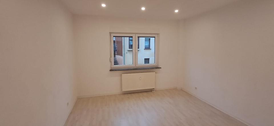 Erdgeschoßwohnung Illingen - 1 Zimmer, 65 m&sup2;, 650&euro; | Angebot:23872069