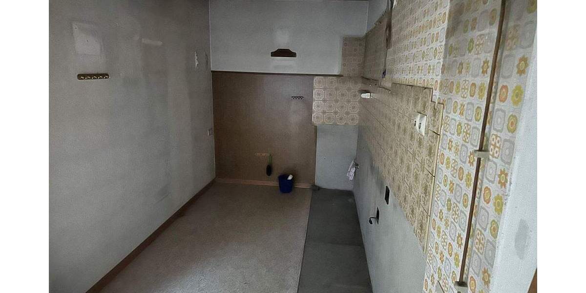 Einfamilienhaus Schiffweiler Heiligenwald - 8 Zimmer, 162 m&sup2;, 126.000&euro; | Angebot:25669773