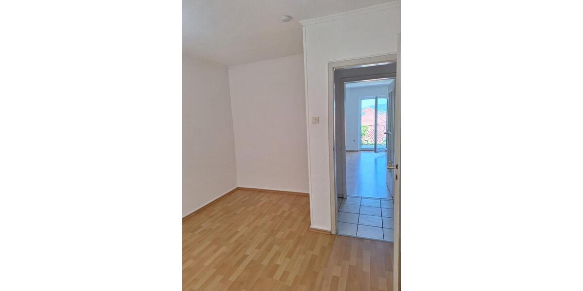 Etagenwohnung Saarbrücken St. Arnual - 4 Zimmer, 100 m&sup2;, 225.000&euro; | Angebot:25887877