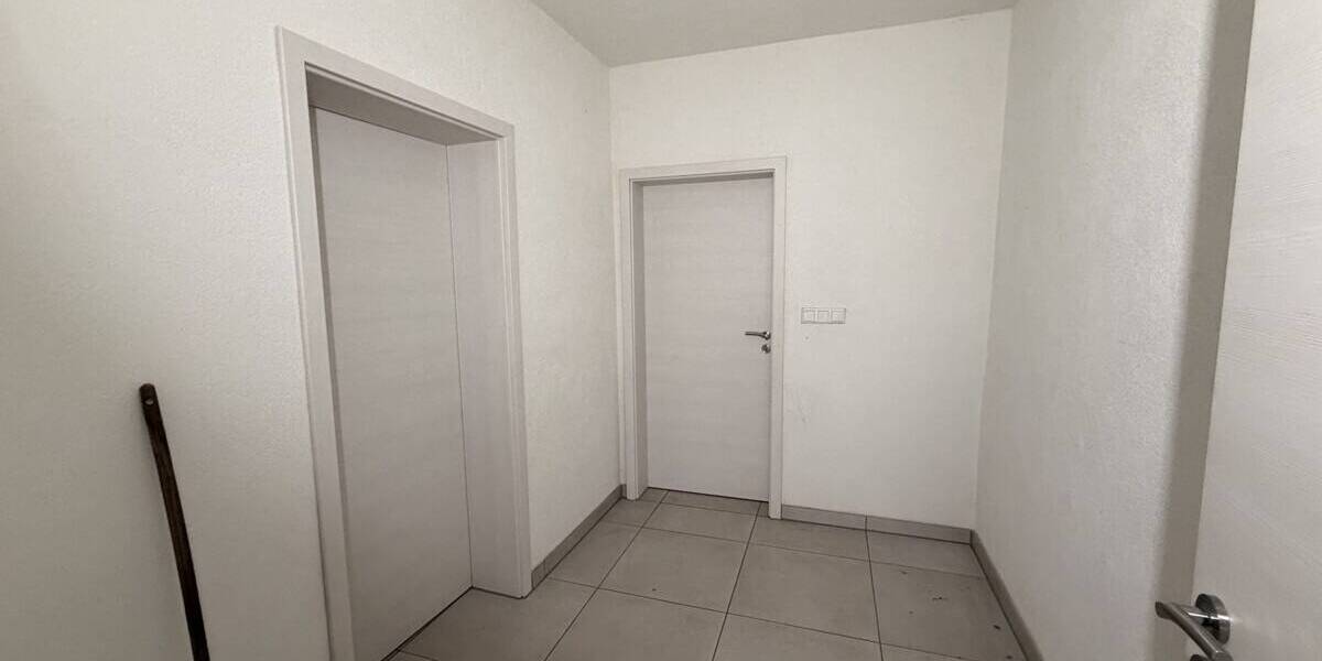 Mehrfamilienhaus, Wohnhaus Schiffweiler - 6 Zimmer, 184 m&sup2;, 265.000&euro; | Angebot:26641339
