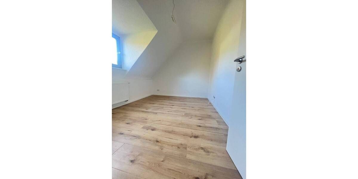 Helle sanierte 3-Zimmer-Dachgeschosswohnung in St. Ingbert-Rentrisch - Etagenwohnung Sankt Ingbert Rentrisch | Angebot:26774938