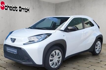 Toyota Aygo (X) 25.425 km 14.260 &euro; Schiffweiler 66578