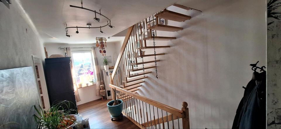 Reihenhaus Quierschied - 9 Zimmer, 190 m&sup2;, 295.000&euro; | Angebot:25870436