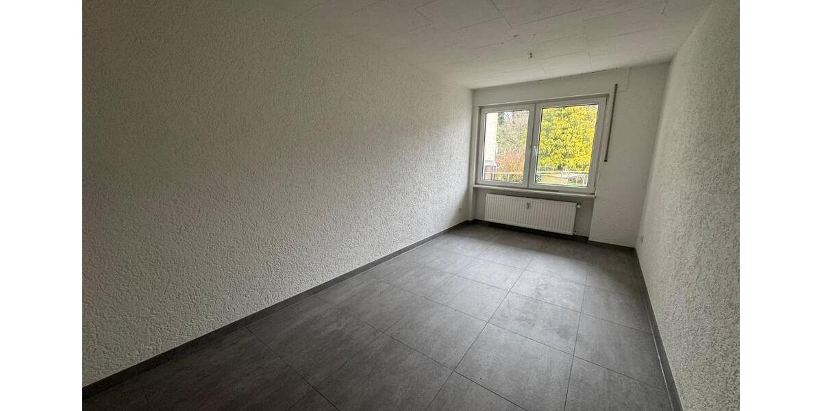 Etagenwohnung Schmelz - 3 Zimmer, 85 m&sup2;, 650&euro; | Angebot:25219188