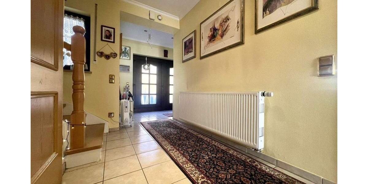 Einfamilienhaus Neunkirchen Innenstadt - 6 Zimmer, 210 m&sup2;, 395.000&euro; | Angebot:25755189