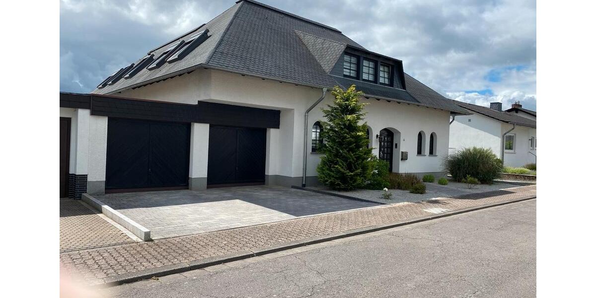 Villa Schwalbach - 8 Zimmer, 396 m&sup2;, 550.000&euro; | Angebot:27030271