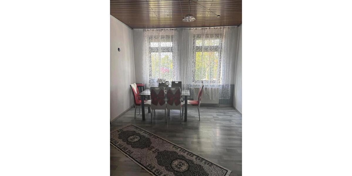 Etagenwohnung Neunkirchen - 4 Zimmer, 94 m&sup2;, 95.000&euro; | Angebot:26430073