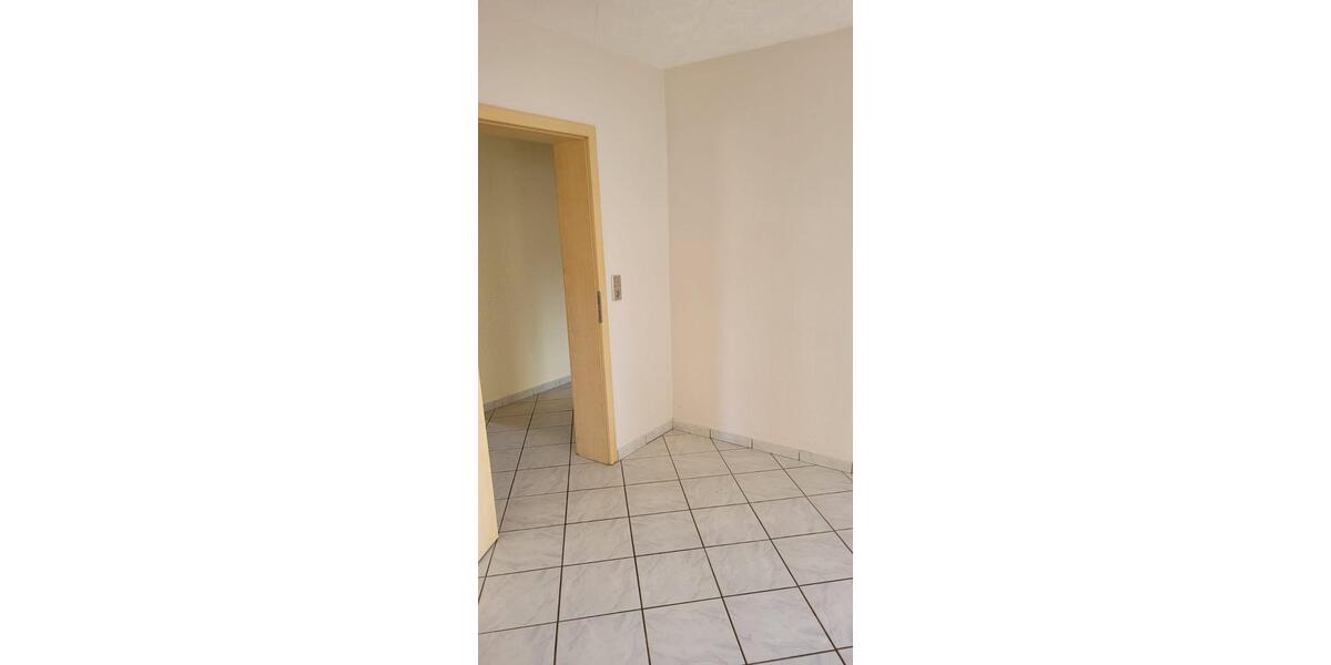 Erdgeschoßwohnung Riegelsberg - 4 Zimmer, 75 m&sup2;, 530&euro; | Angebot:25945410