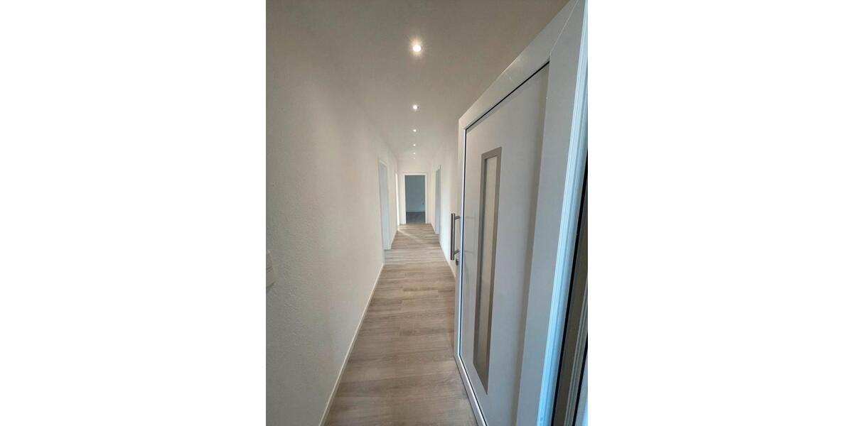 Erdgeschoßwohnung Völklingen - 4 Zimmer, 100 m&sup2;, 20&euro; | Angebot:25781448