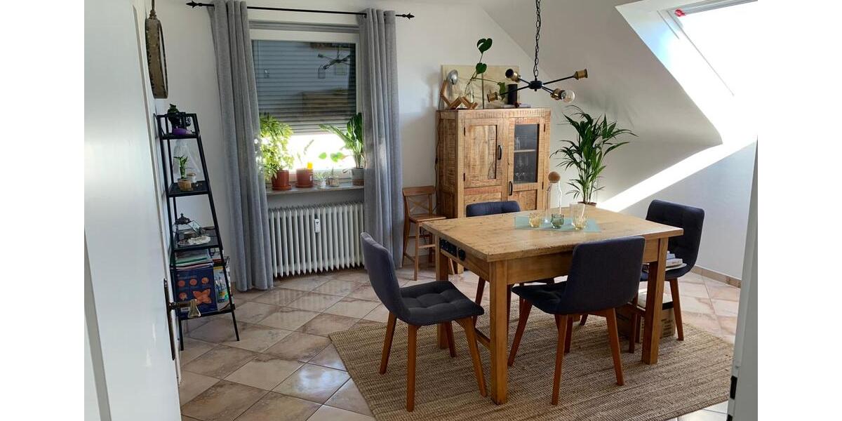 Dachgeschoßwohnung Heusweiler - 4 Zimmer, 77 m&sup2;, 480&euro; | Angebot:26688638