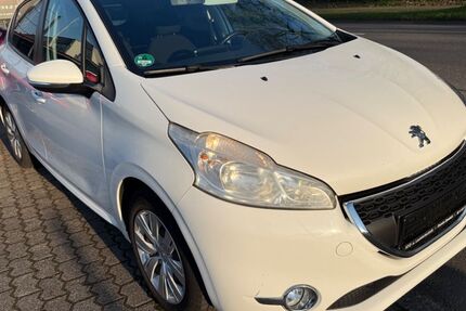 Peugeot 208 96.000 km 4.990 &euro; Lebach 66822