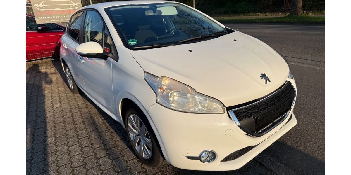 Peugeot 208 96.000 km 4.990 &euro; Lebach 66822