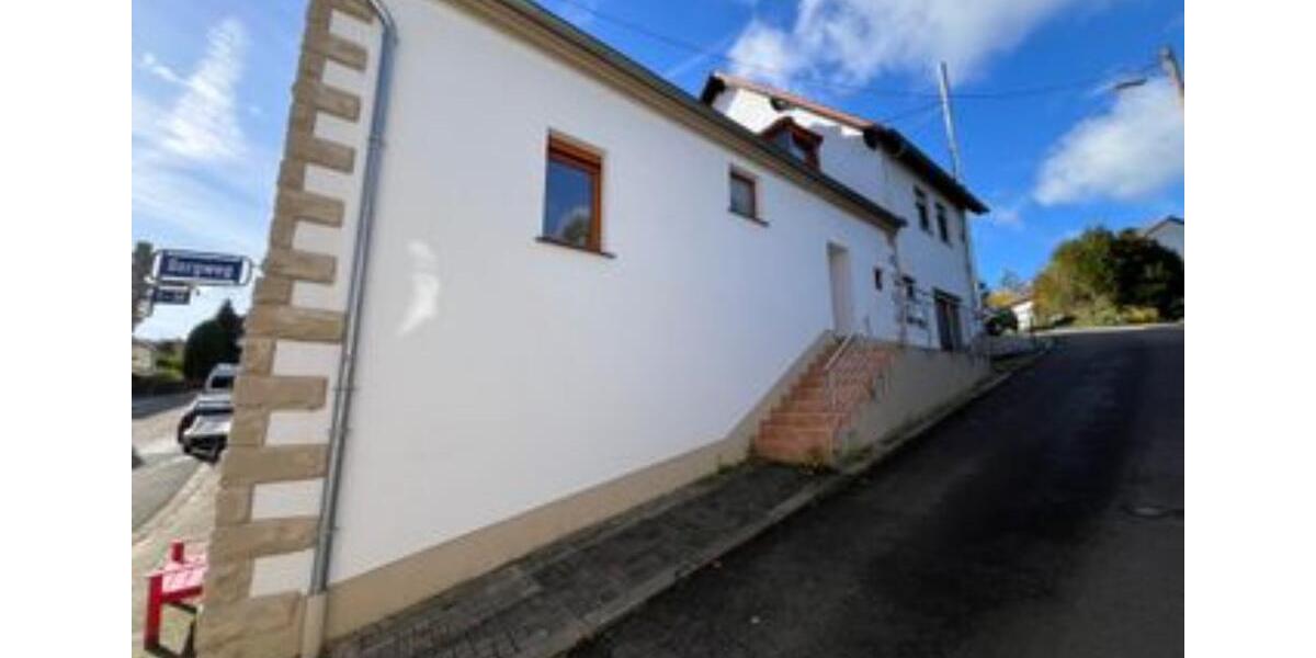 Hochparterre Saarbrücken Brebach-Fechingen - 3 Zimmer, 80 m&sup2;, 149.000&euro; | Angebot:25327206